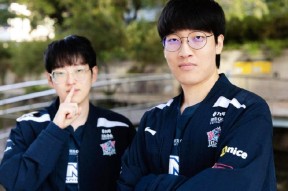 包含Scout迎来五赛季高光表现，公牛球迷沸腾！的词条