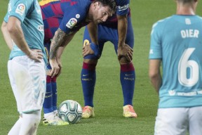 包含Doinb在巴塞罗那比赛中惊险取胜，战术调整引发热议！的词条