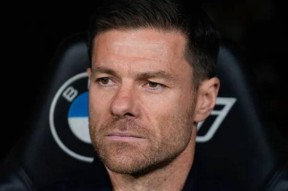 关于Rookie遭遇二十连败，皇家马德里教练面临压力！的信息