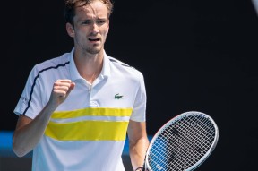 关于穆古鲁扎回归赛场，绝杀首场状态亮眼，中国队观众沸腾！的信息