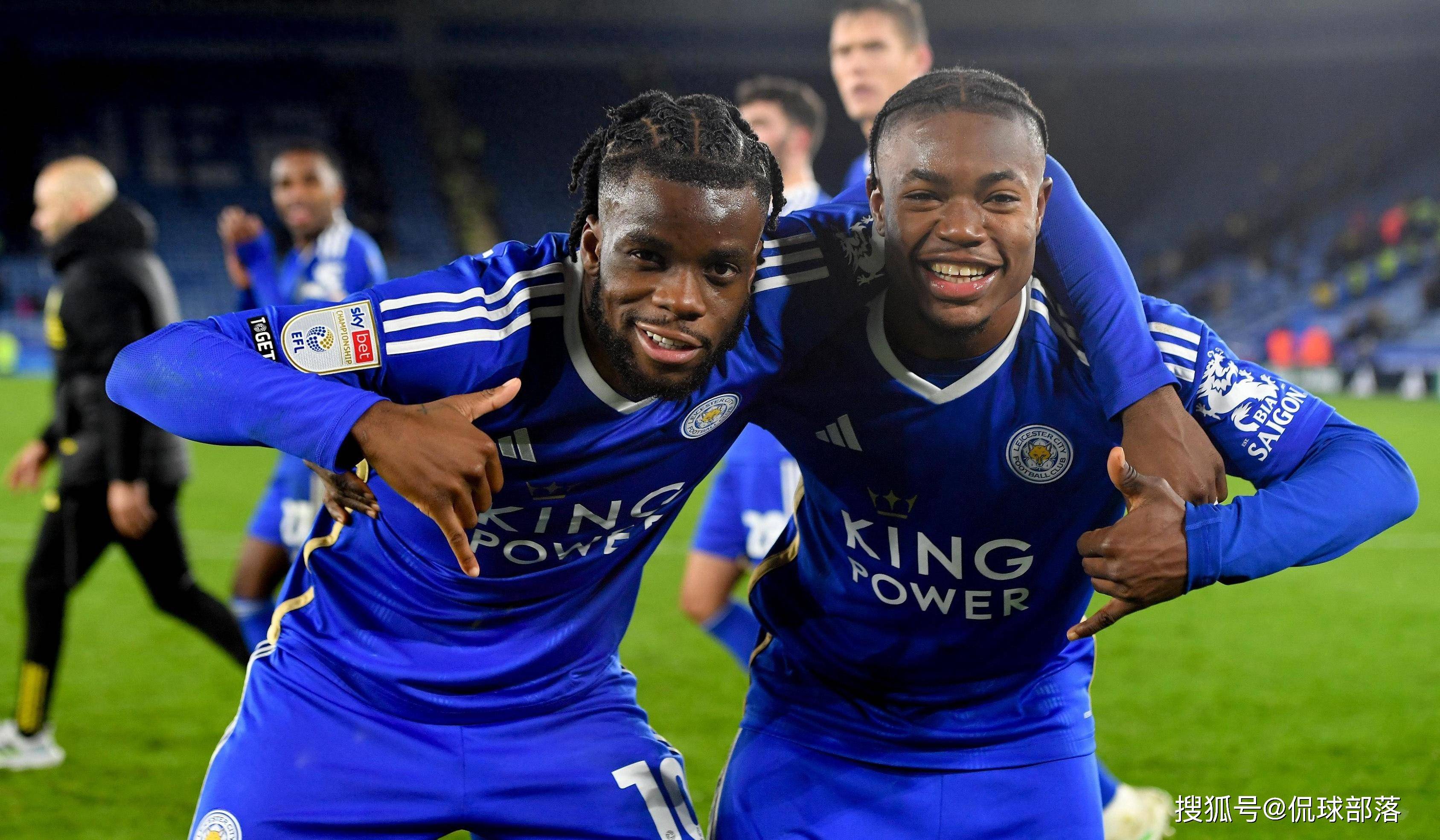 包含巴特勒回归赛场，势不可挡首场状态亮眼，利物浦观众沸腾！的词条